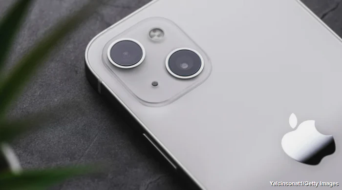 သင့် iPhone အဟောင်းကို အသစ်လိုဖြစ်စေမယ့် အသုံးဝင်တဲ့ Accessories ၄ မျိုး