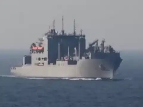 USS Abraham Lincoln စစ်သင်္ဘော